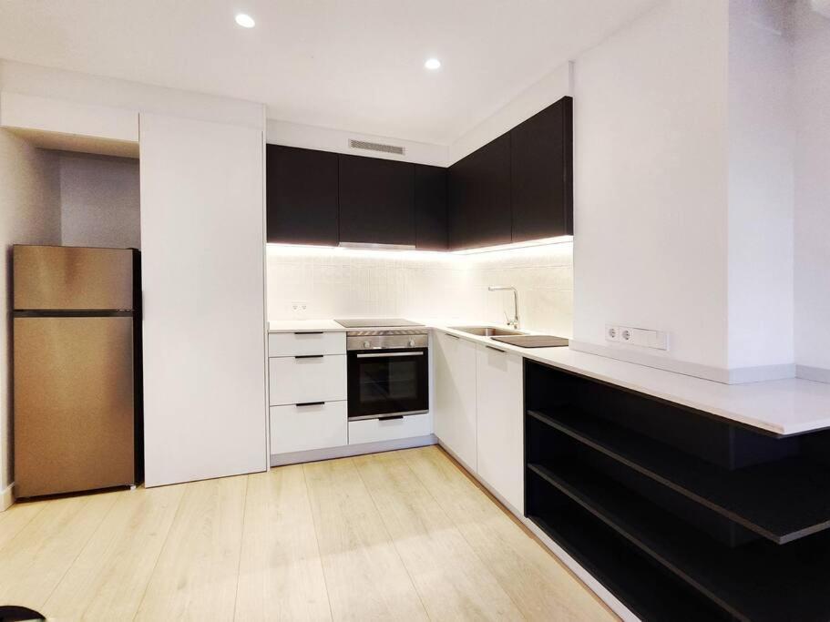 Moderno Apartamento En Terrassa Centro ภายนอก รูปภาพ