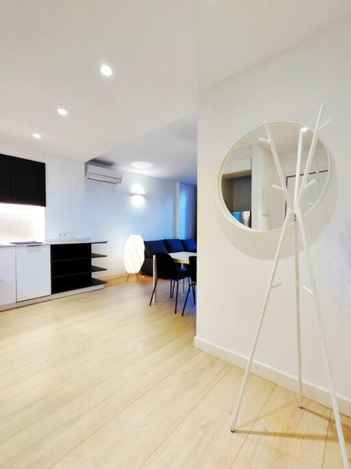 Moderno Apartamento En Terrassa Centro ภายนอก รูปภาพ